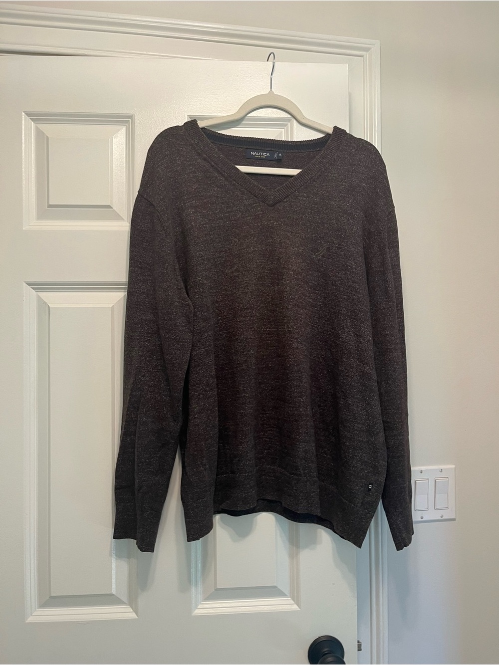 Nautica Men’s Brown V-Neck Sweater